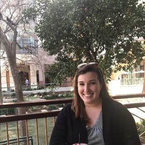 Meet your Posher, Jillian